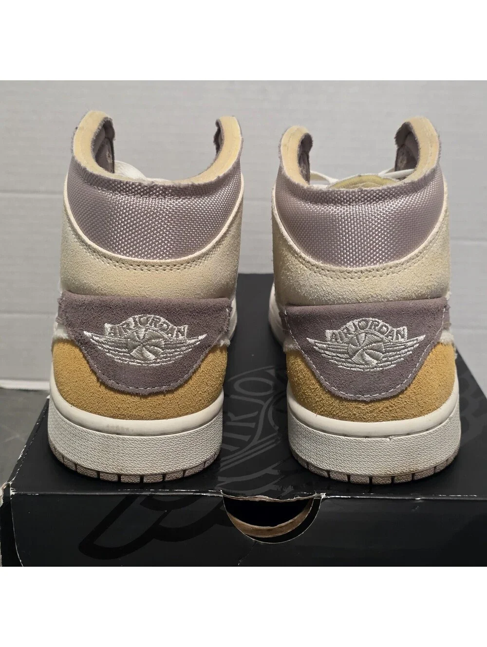 Air Jordan 1 Mid SE Craft Inside Out Taupe Haze Men's Size 7.5